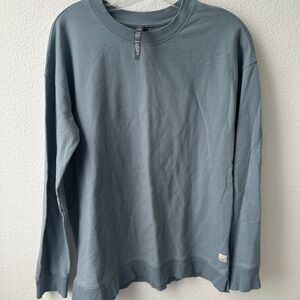 Vuori Long Sleeve top small